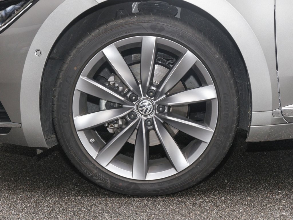 雅士銀大眾CC車身外觀圖片