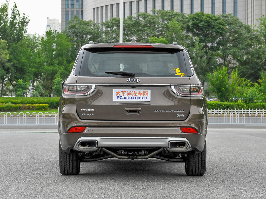 阿布扎比棕大指揮官整車外觀外觀圖片