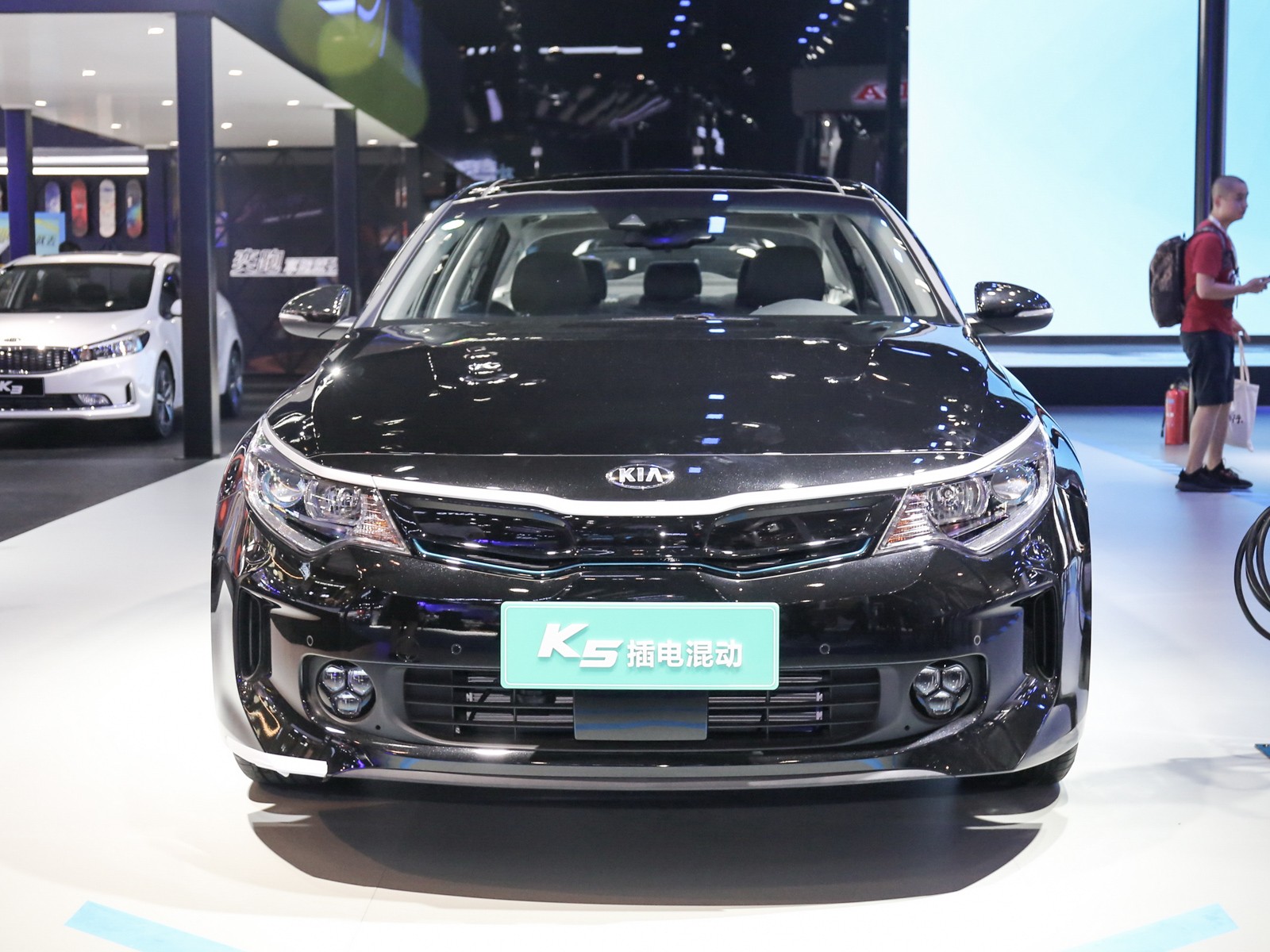 起亞K5新能源車展高清大圖
