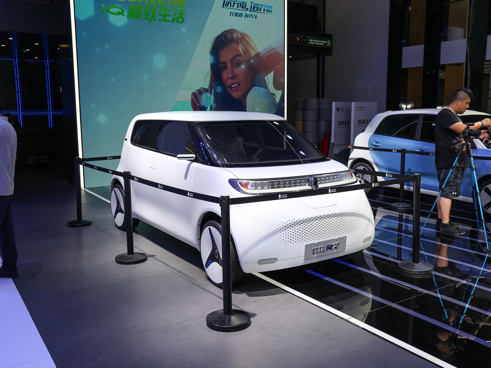 歐拉白貓車展高清大圖