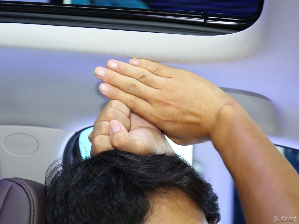 月影灰哈弗F7駕乘空間空間圖片