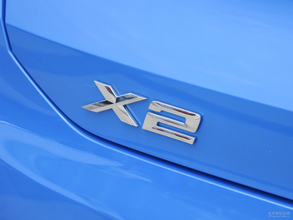 天際藍(lán)寶馬X2(進(jìn)口)車尾外觀圖片