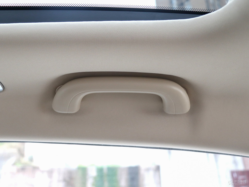 月光白睿騁CC車廂內飾圖片