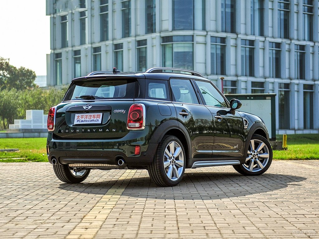 ӢGMINI COUNTRYMAN܇^^DƬ