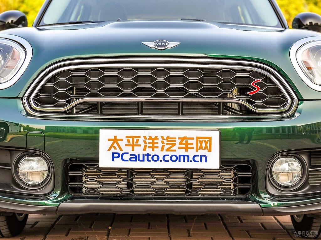 ӢGMINI COUNTRYMAN܇^^DƬ
