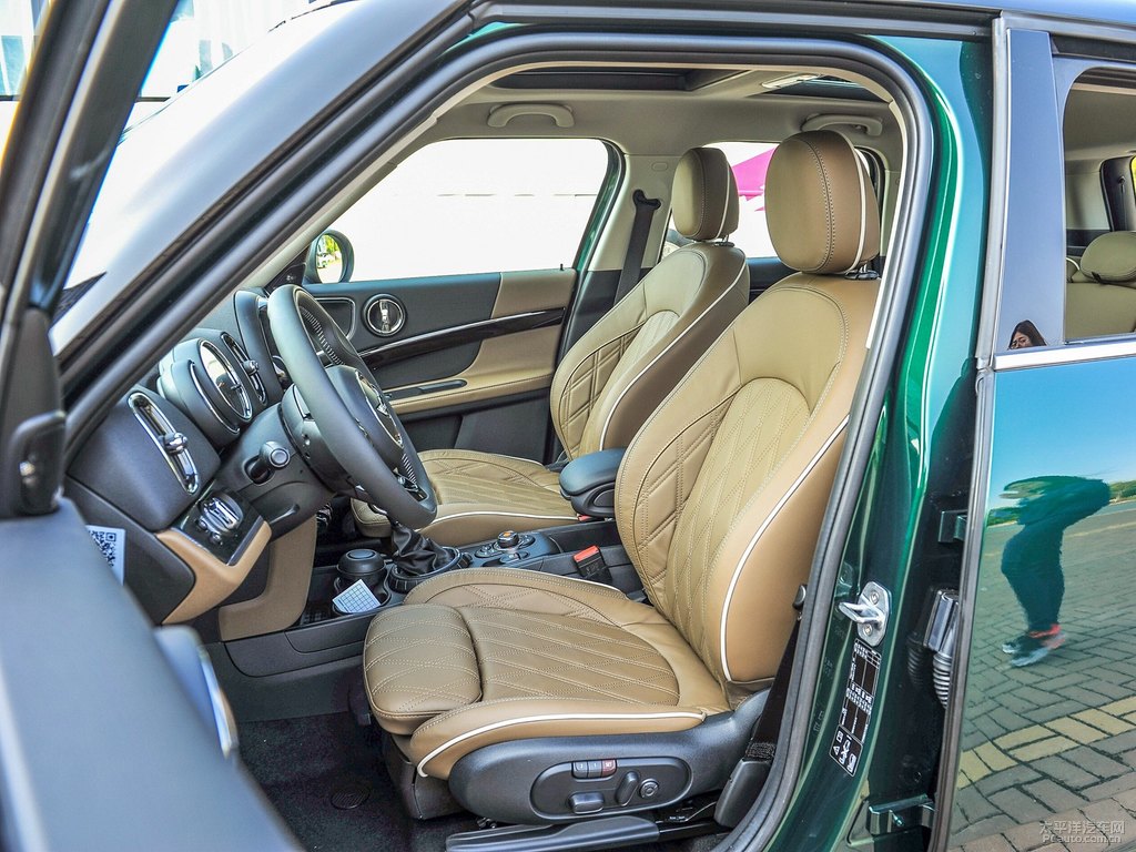 ӢGMINI COUNTRYMAN΃(ni)DƬ