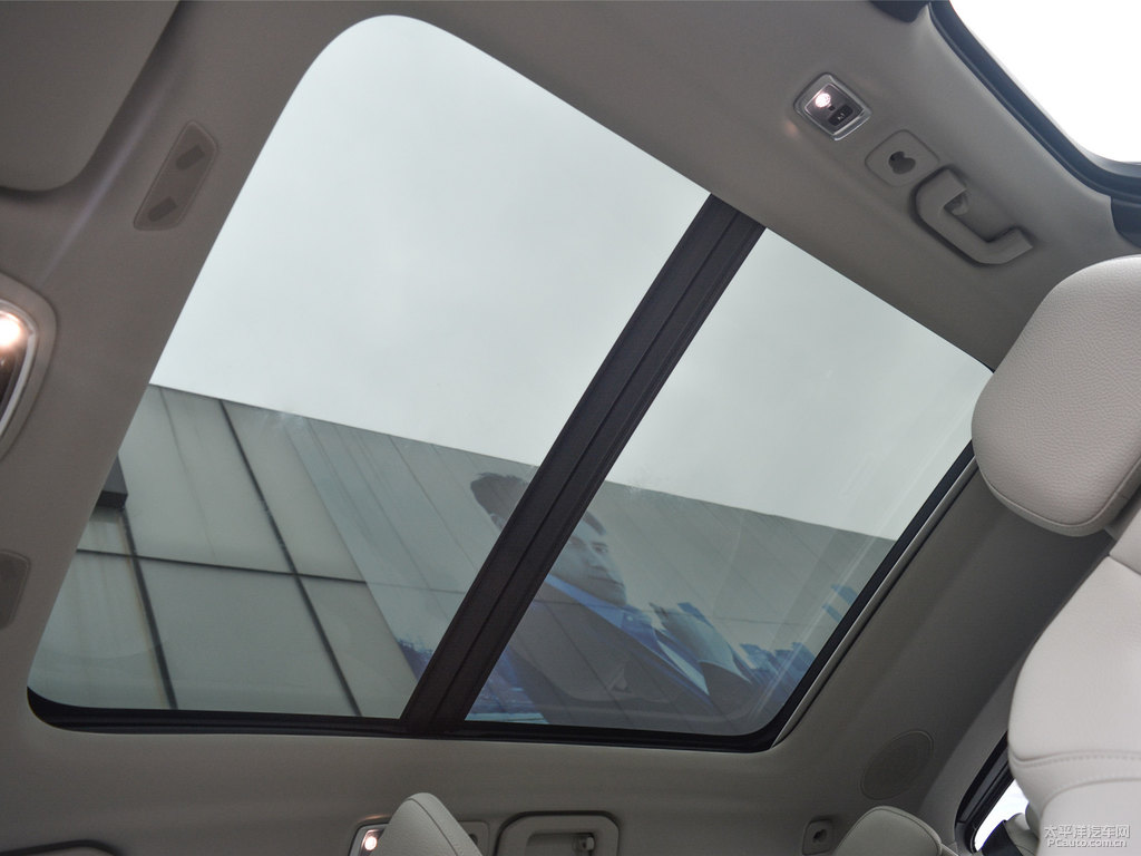 松林灰沃爾沃XC60車廂內(nèi)飾圖片