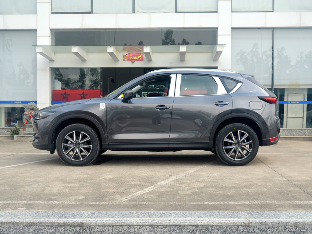 鉑鋼灰馬自達(dá)CX-5整車外觀外觀圖片