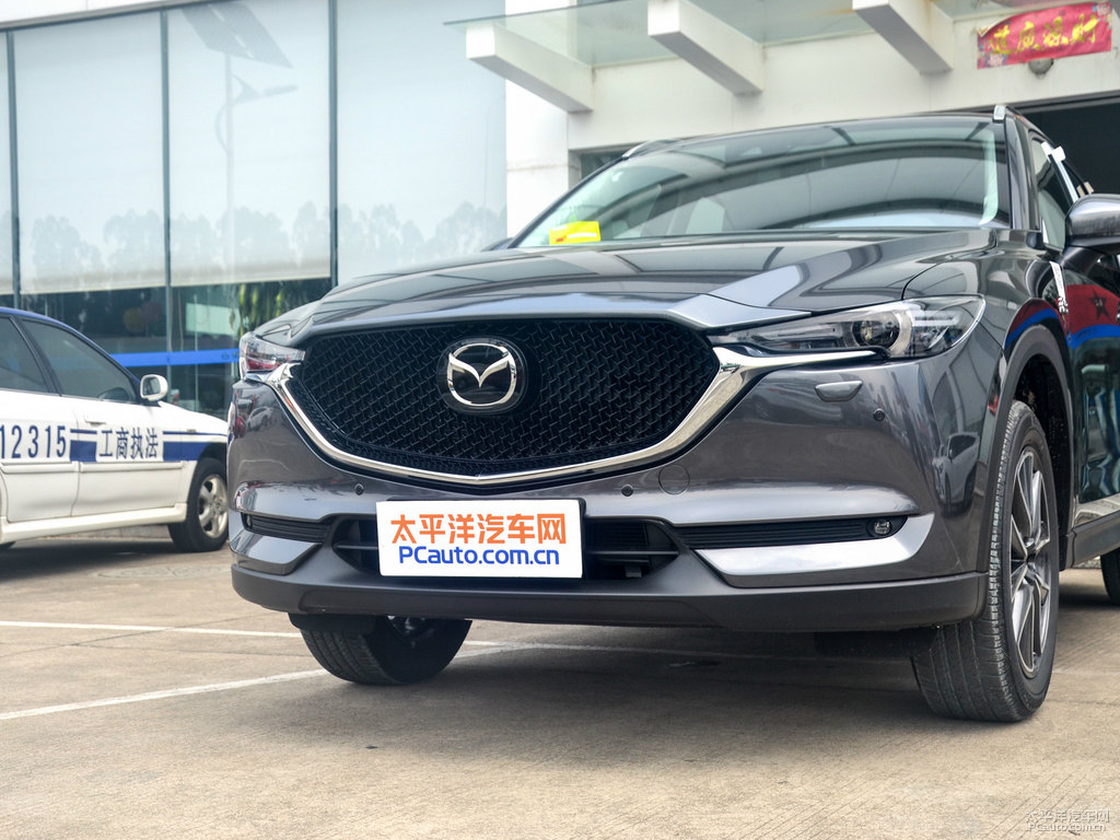 鉑鋼灰馬自達(dá)CX-5車頭外觀圖片