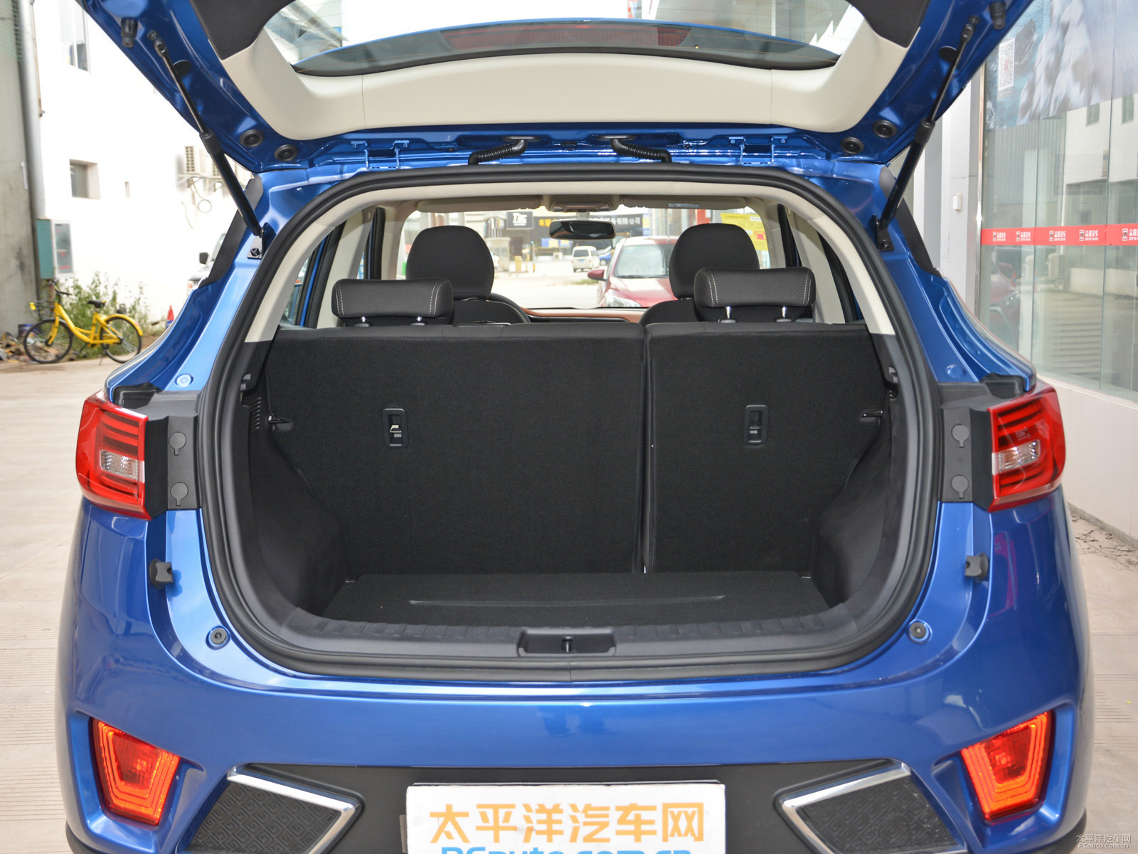眾泰T300空間高清大圖