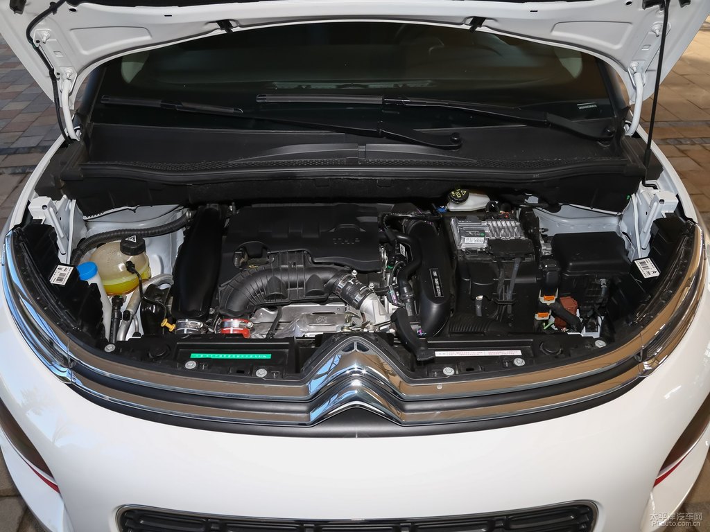 白色云逸 C4 AIRCROSS發(fā)動(dòng)機(jī)其它細(xì)節(jié)圖片