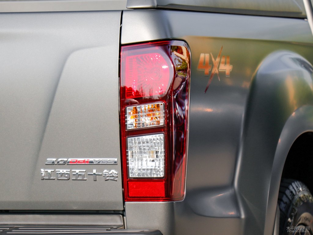 D-MAX܇β^DƬ