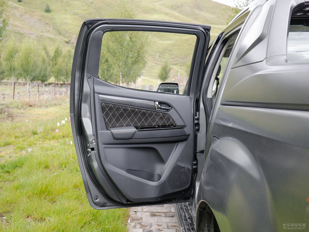 D-MAX܇(ni)DƬ