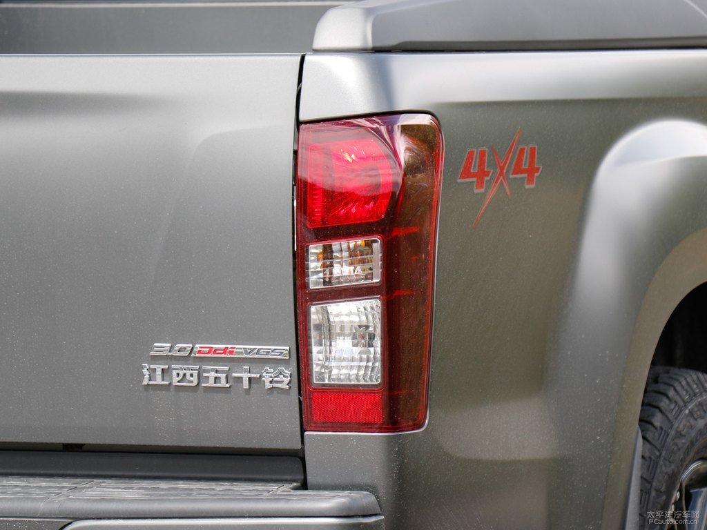 D-MAX܇β^DƬ