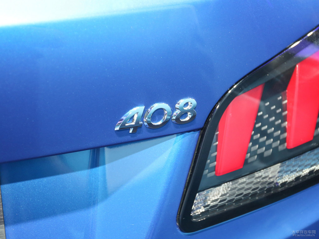 晴空藍(lán)標(biāo)致408車尾外觀圖片