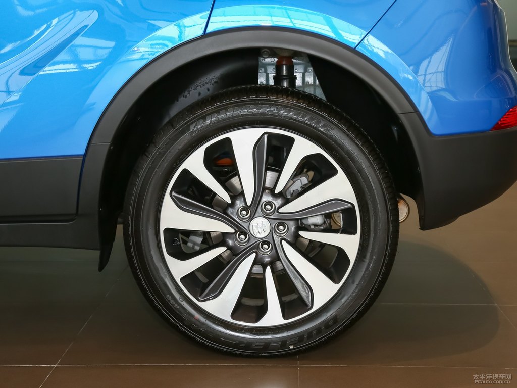 電光藍(lán)昂科拉車身外觀圖片