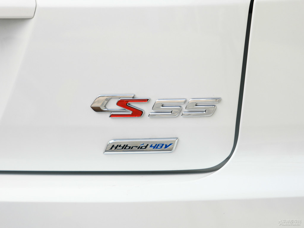 月光白長(zhǎng)安CS55車(chē)尾外觀圖片