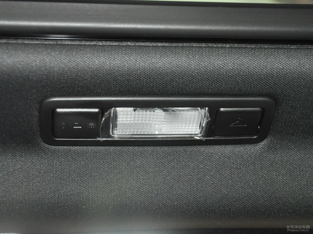 夢(mèng)蓮湖藍(lán)攬勝極光車廂內(nèi)飾圖片