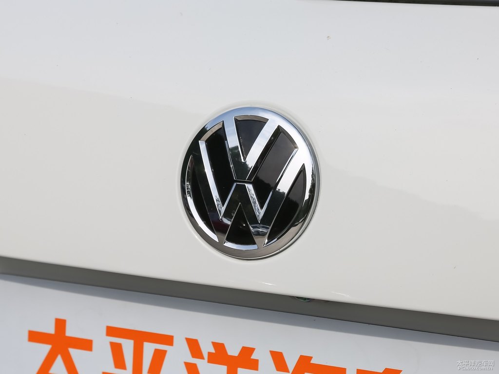 極地白探岳車尾外觀圖片