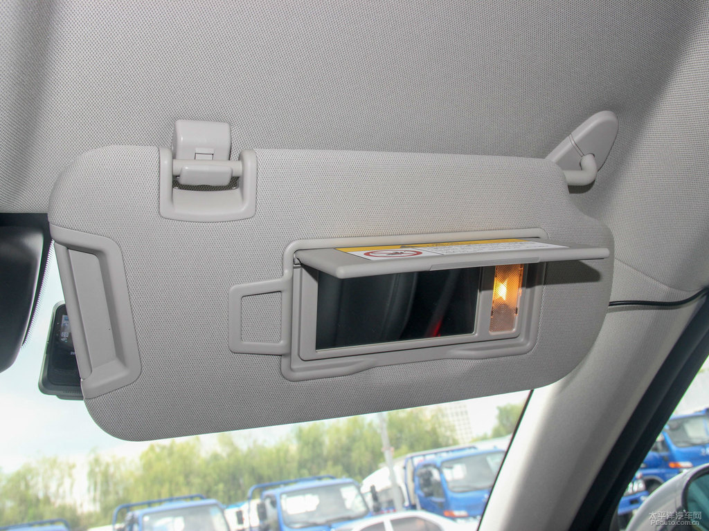 炫晶黑魏牌 VV7車廂內(nèi)飾圖片