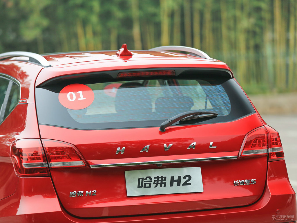 馬爾斯紅哈弗H2車(chē)尾外觀(guān)圖片