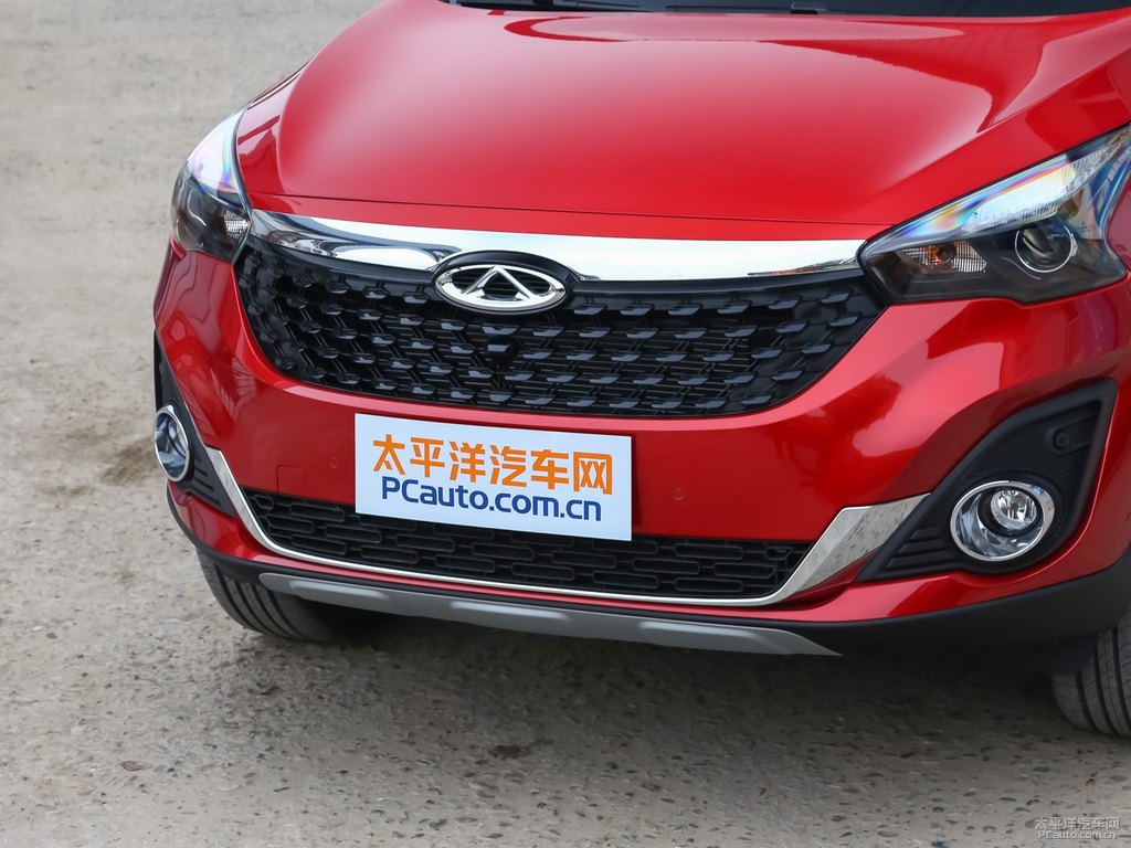 熔巖紅瑞虎7車頭外觀圖片