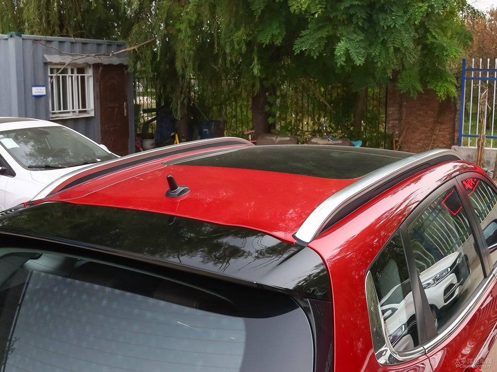 熔巖紅瑞虎7車身外觀圖片