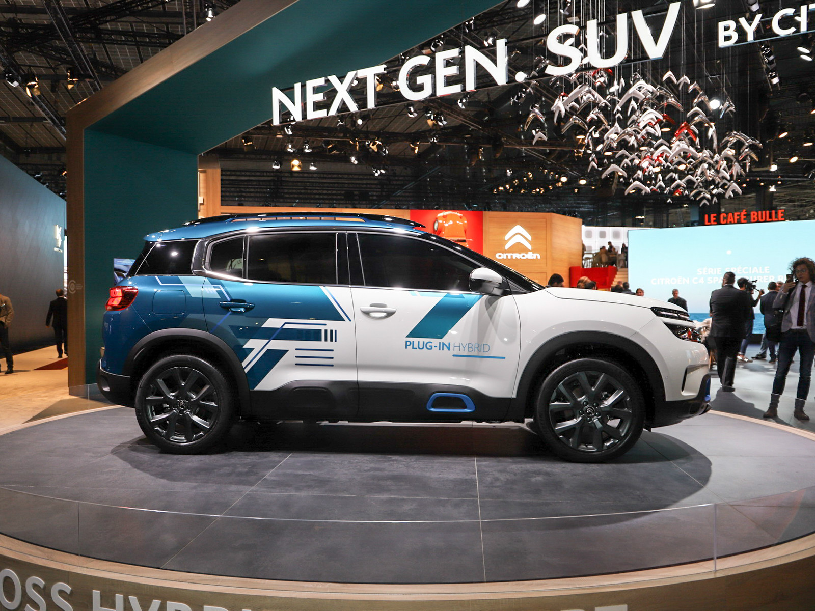 雪鐵龍C5 AIRCROSS新能源(海外)車展高清大圖