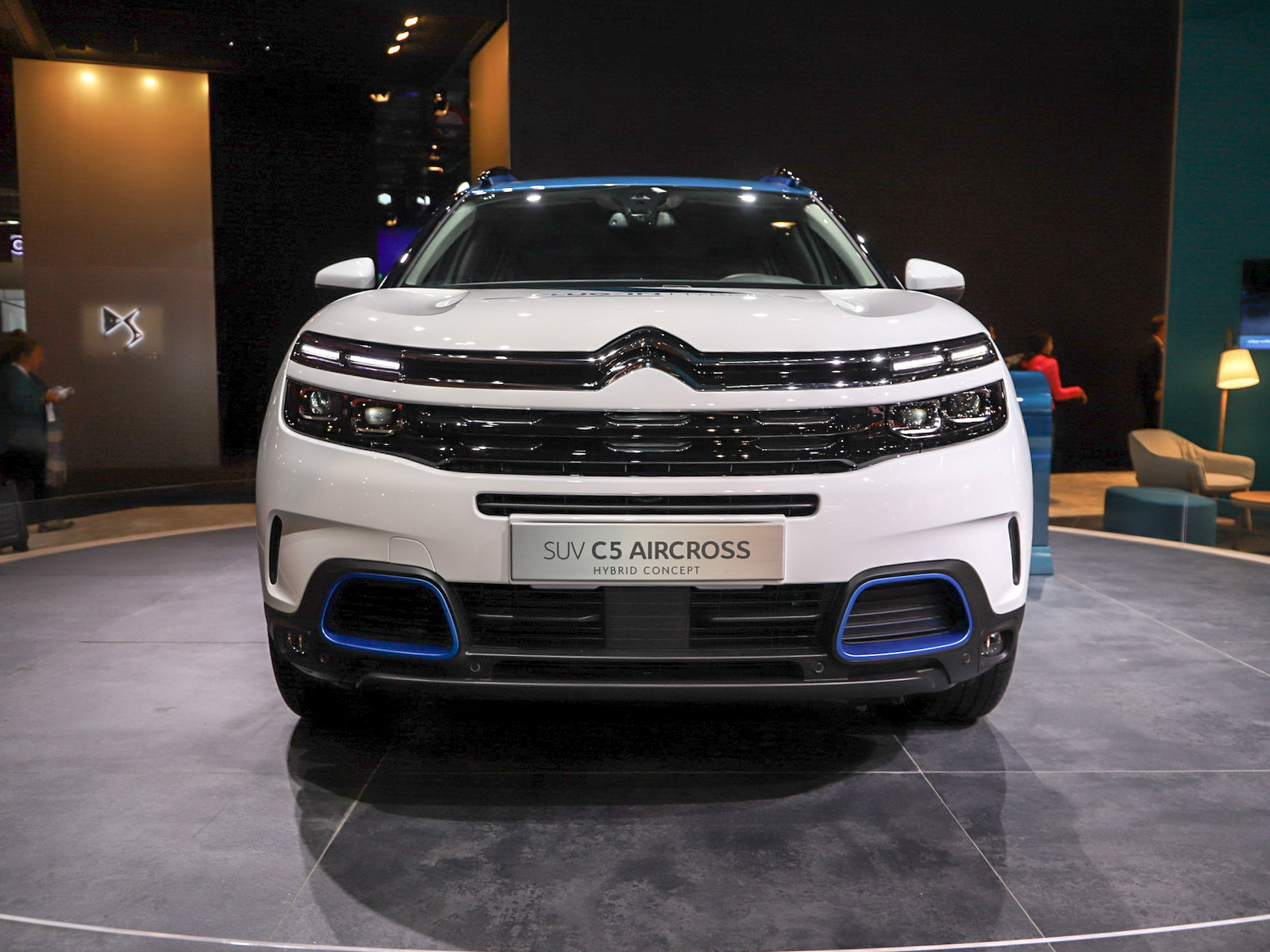 雪鐵龍C5 AIRCROSS新能源(海外)車展高清大圖