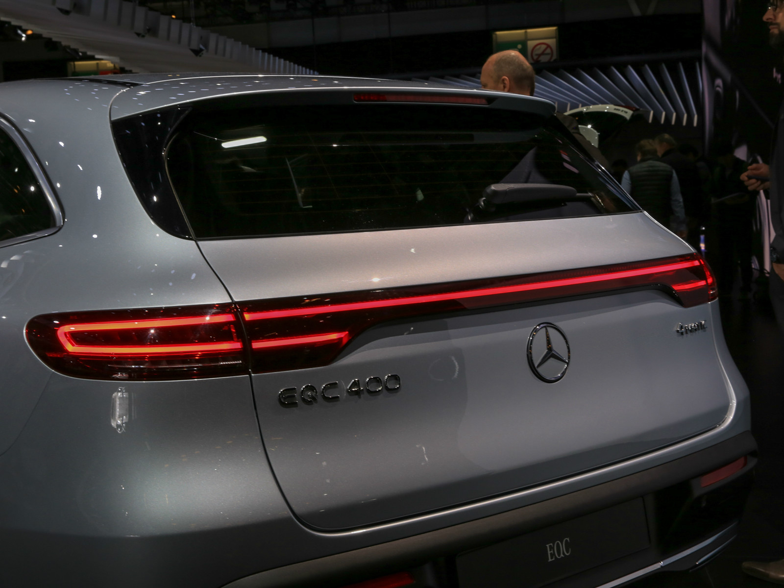 奔馳EQC(海外)車(chē)展高清大圖