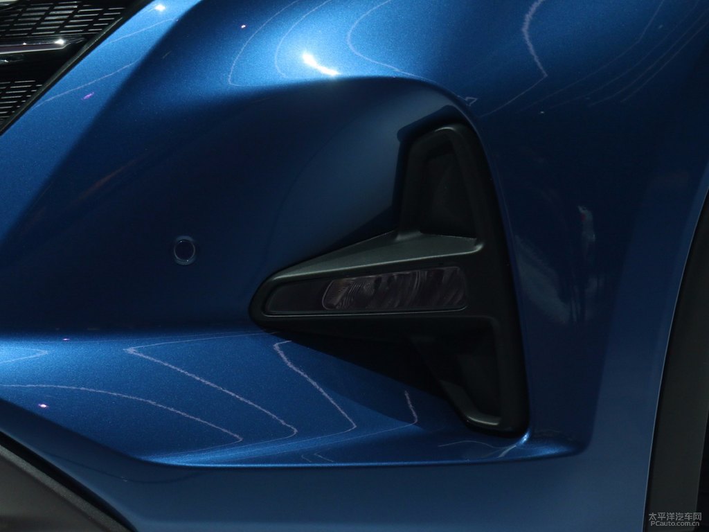 冰青藍傳祺GS5車頭外觀圖片