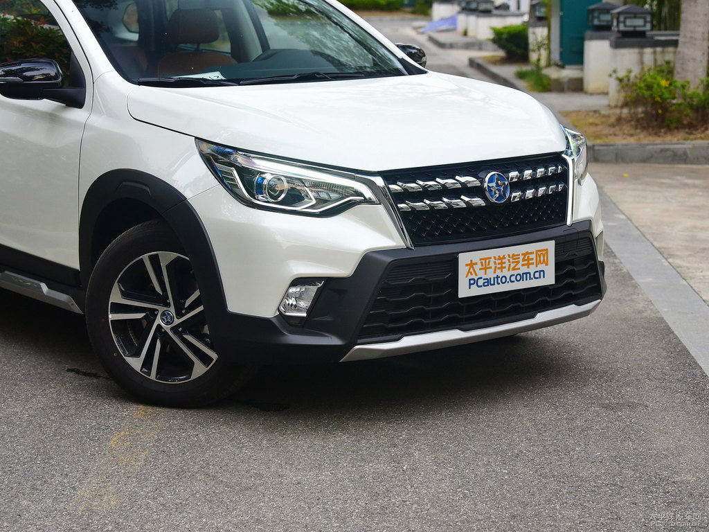 珠光白啟辰T70車頭外觀圖片