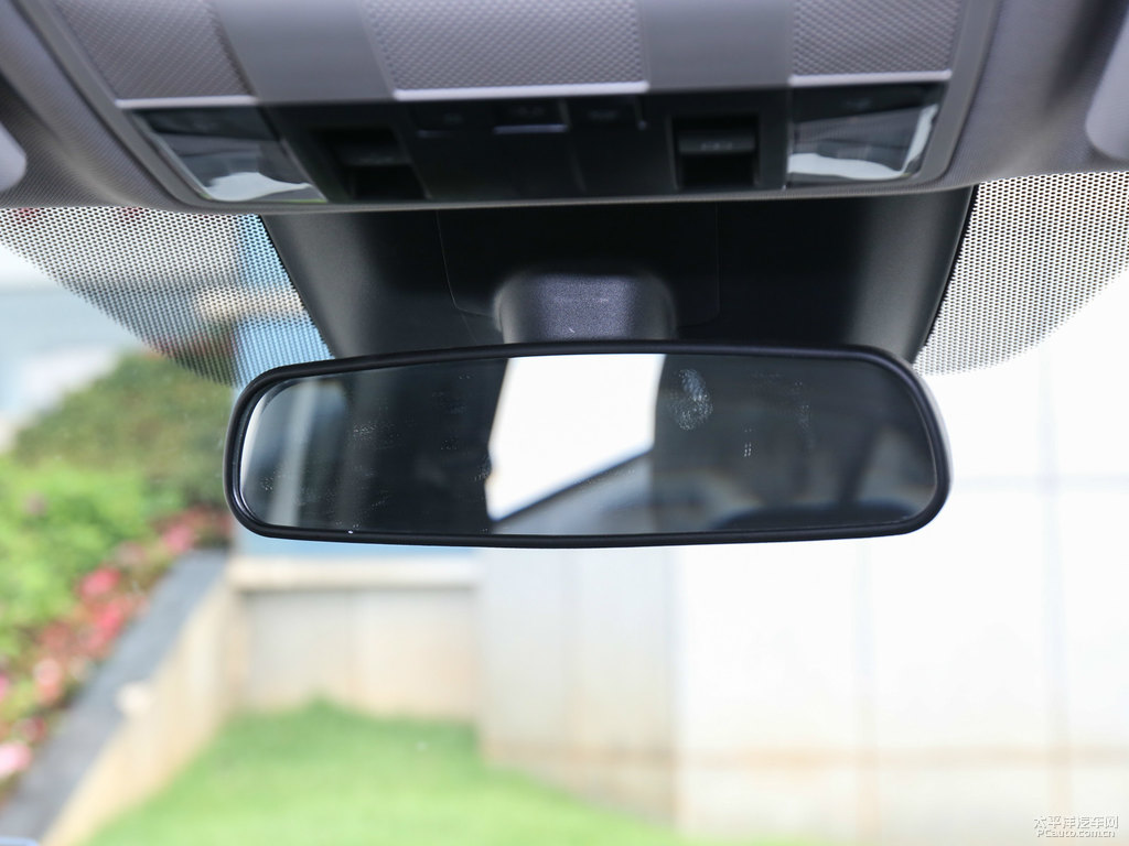珍珠白奕歌車(chē)廂內(nèi)飾圖片