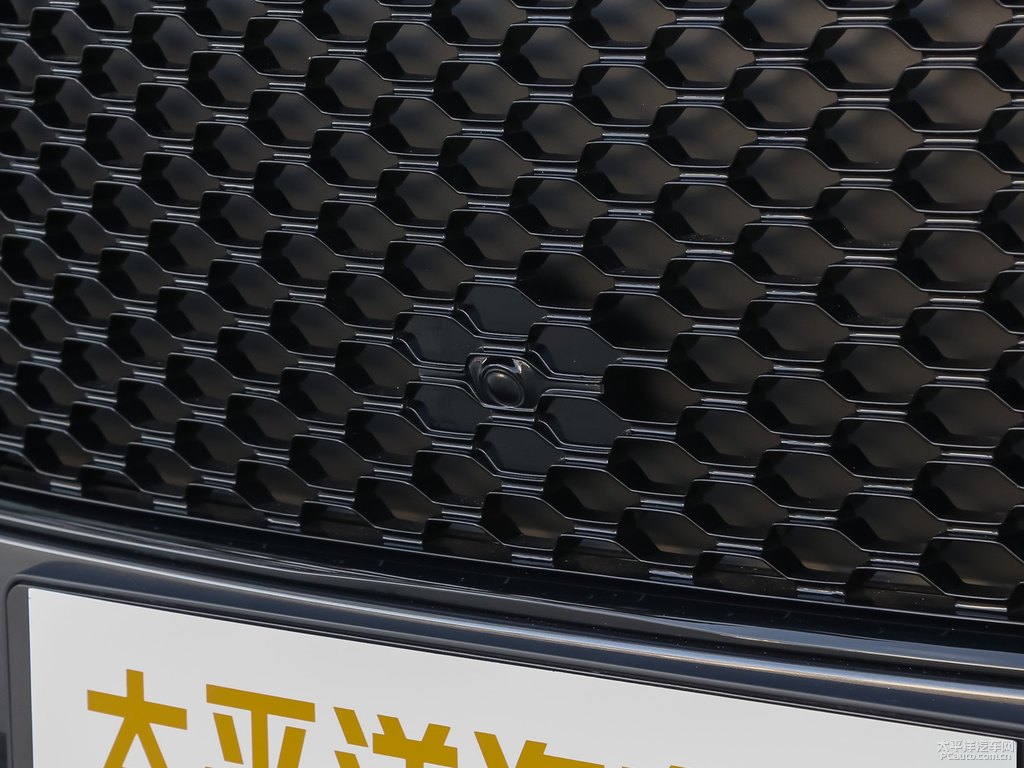 灰色理想ONE車頭外觀圖片