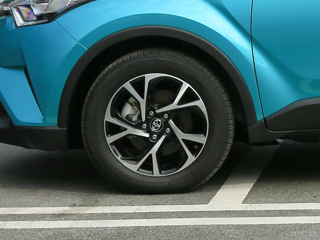 碧玉藍(lán)豐田C-HR車身外觀圖片