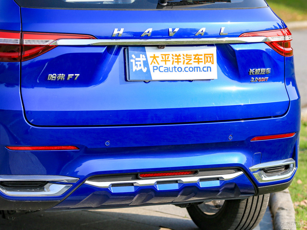 深海藍(lán)哈弗F7車尾外觀圖片