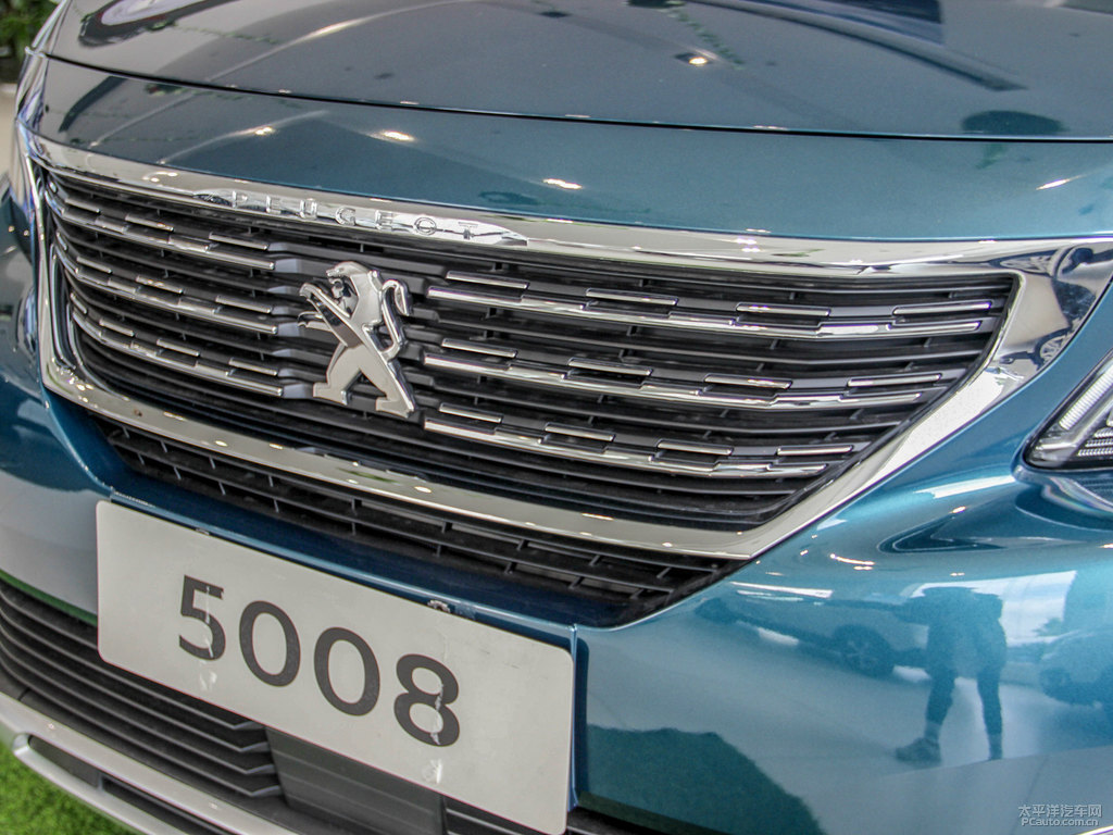 冰山藍標致5008車頭外觀圖片