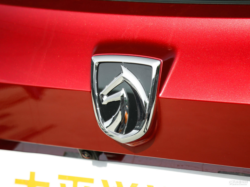 金屬紅寶駿510車尾外觀圖片