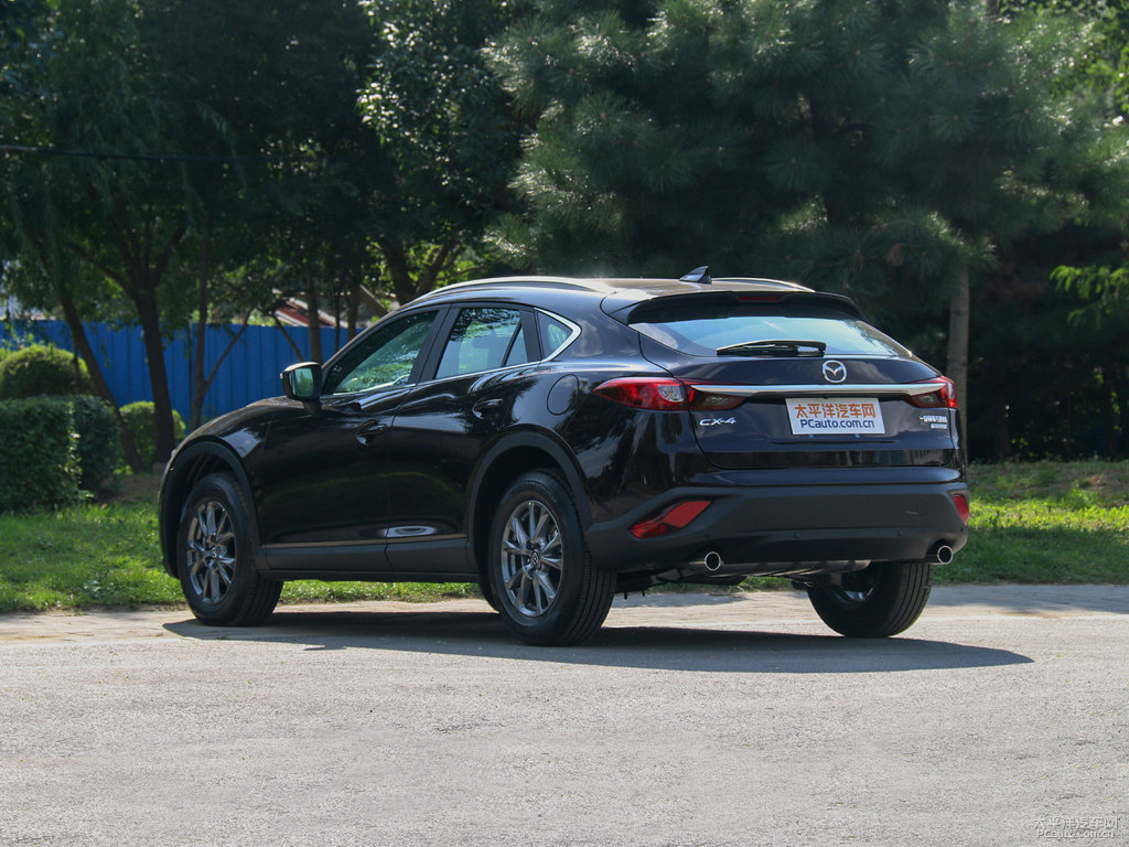 紫晶檀馬自達(dá)CX-4整車外觀外觀圖片