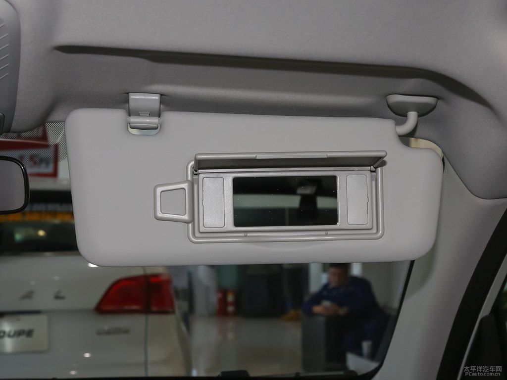 漢密爾頓白哈弗H2車廂內(nèi)飾圖片