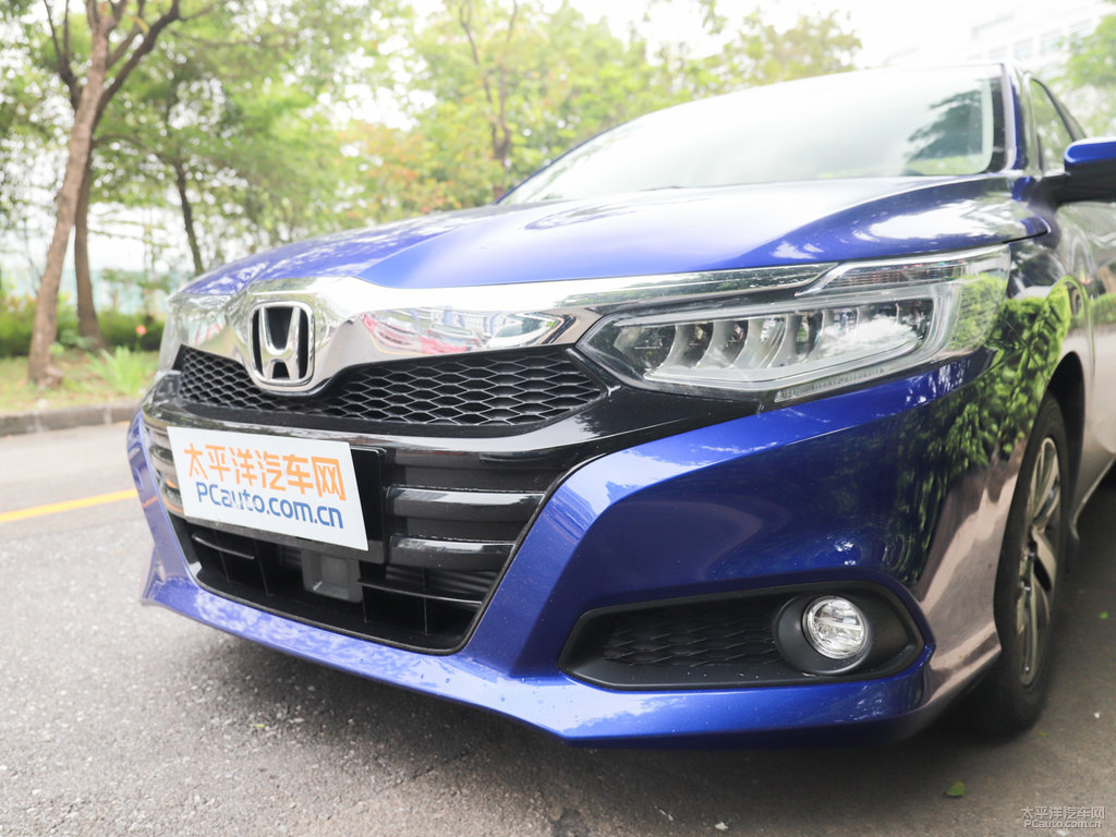 極光藍(lán)凌派車頭外觀圖片
