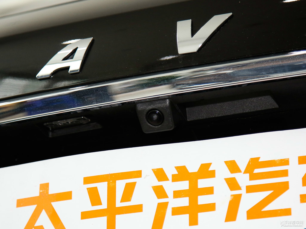 太空黑哈弗F7車尾外觀圖片
