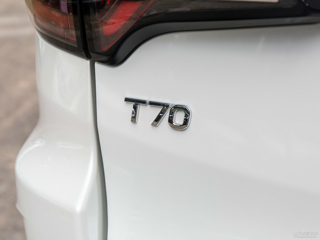珠光白啟辰T70車尾外觀圖片