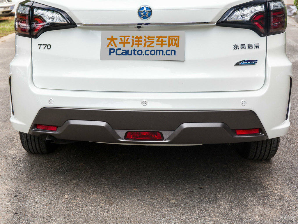珠光白啟辰T70車尾外觀圖片