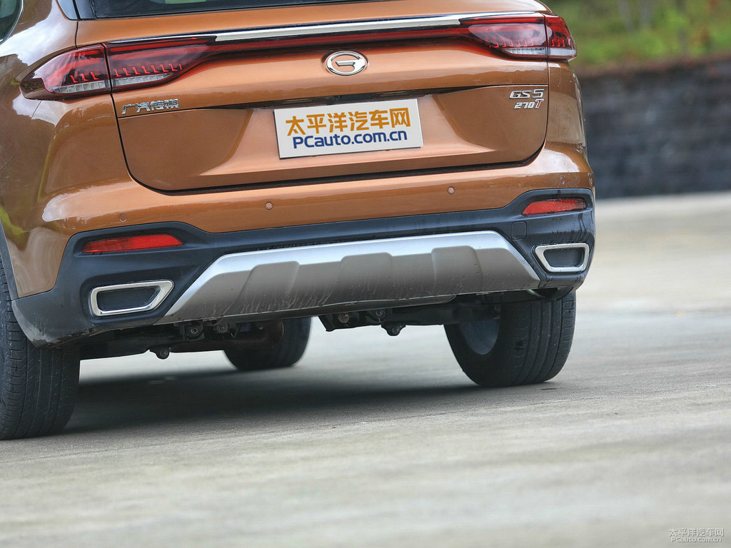 駿馬橘傳祺GS5車尾外觀圖片