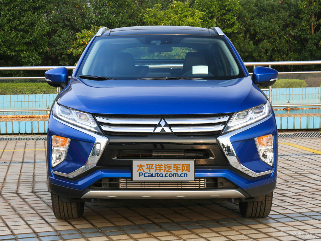 水晶藍(lán)奕歌車頭外觀圖片