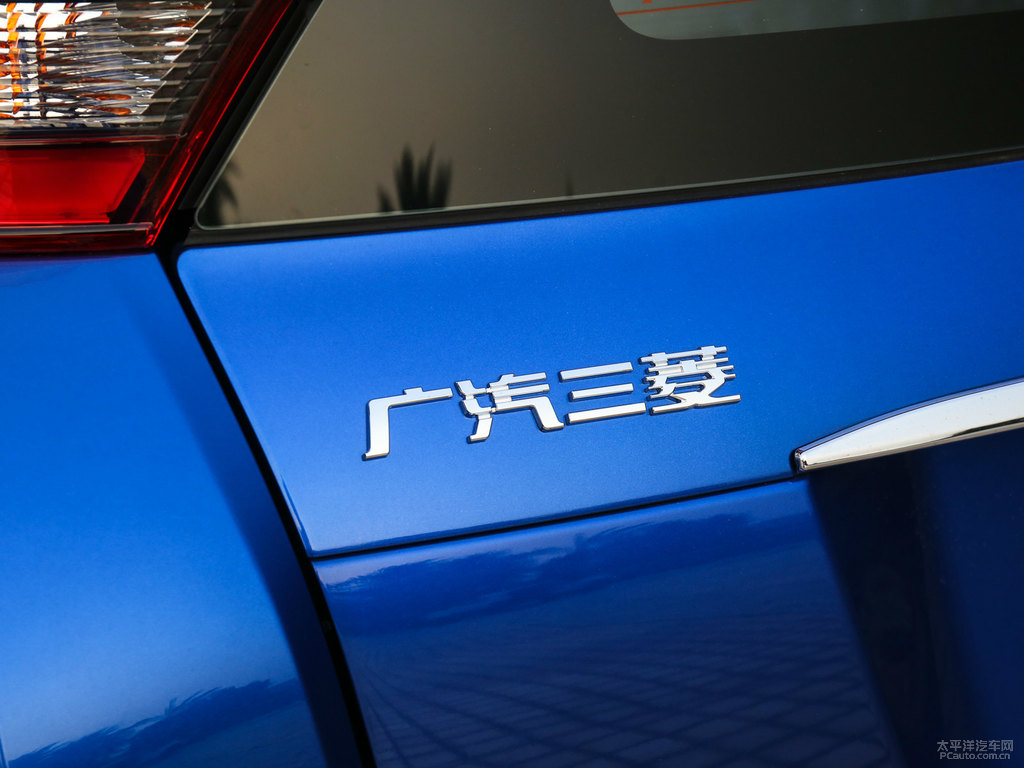 水晶藍奕歌車尾外觀圖片