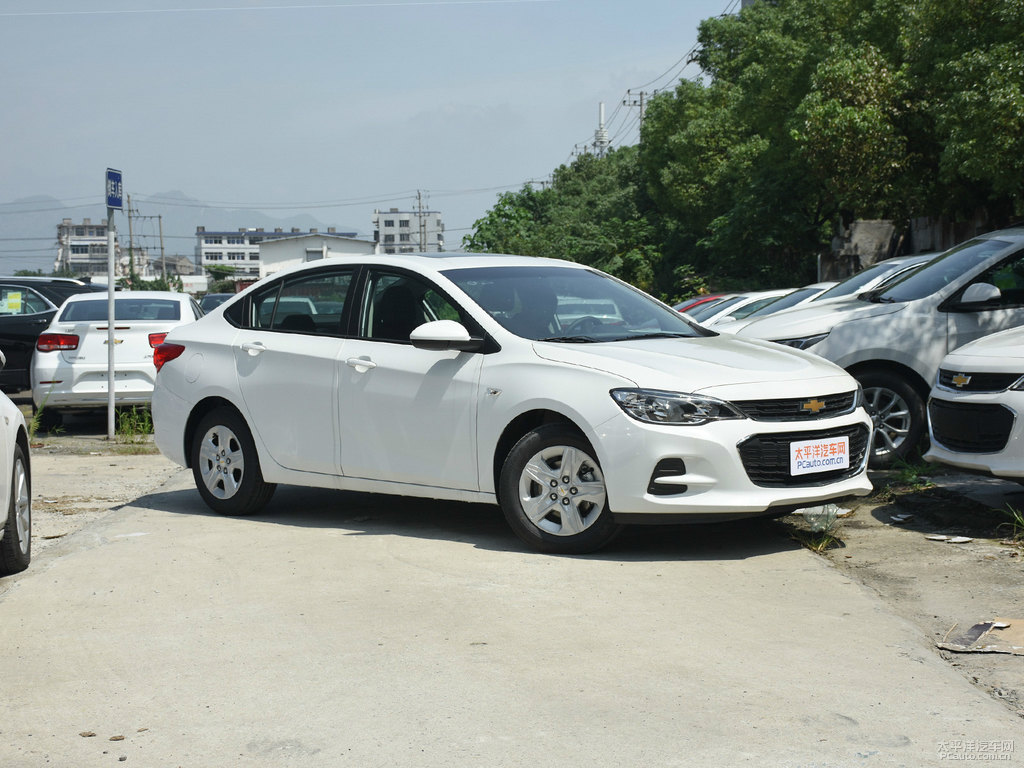 珍珠白科沃茲整車外觀外觀圖片
