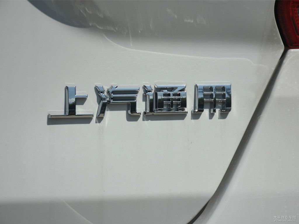珍珠白科沃茲車尾外觀圖片