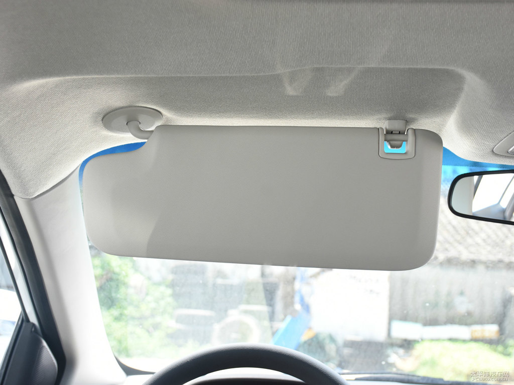 珍珠白科沃茲車廂內(nèi)飾圖片